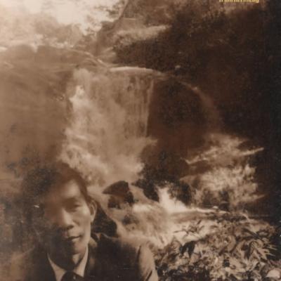 Nhạc sĩ Hoàng Nguyên (Ai Lên Xứ Hoa Đào, Cho Người Tình Lỡ v.v...) và Trầm Tử Thiêng trong chuyến đi Đà Lạt, VN)